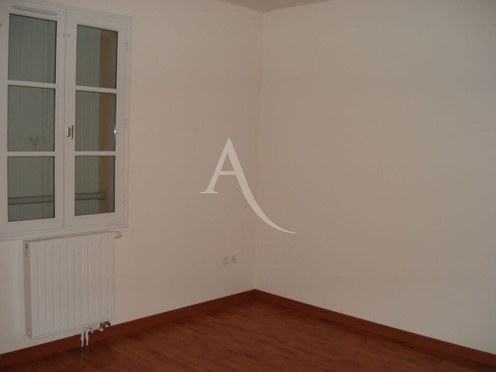 Location Appartement Appartement FONTENAY LE COMTE - 2 pièce(s) - 48.88 m2 Fontenay le comte