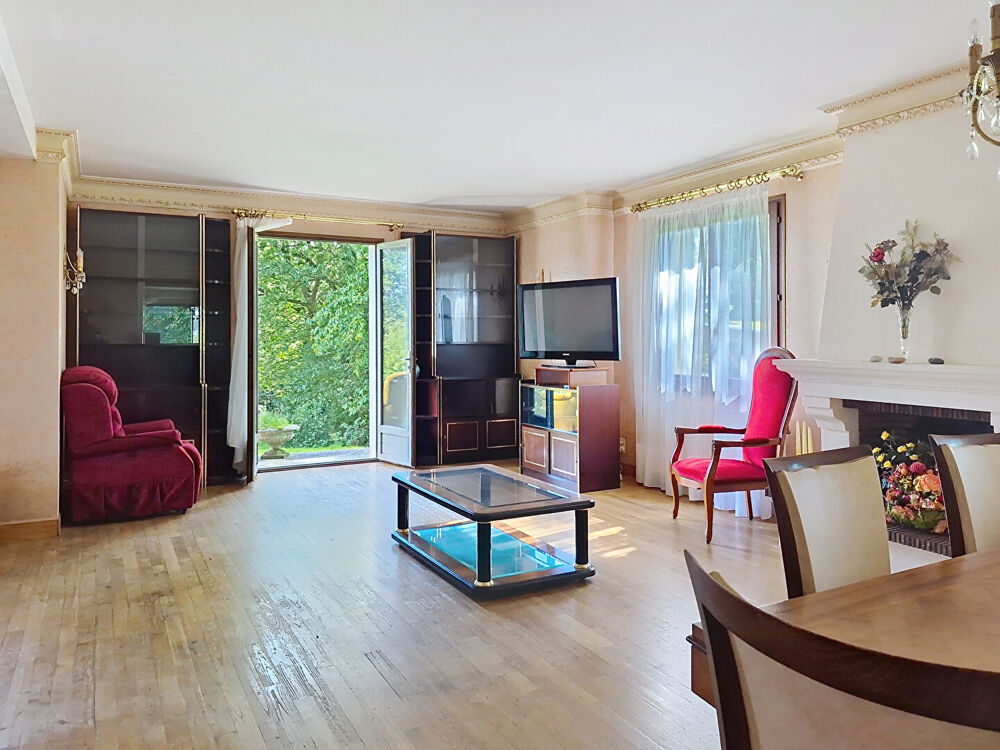 Maison Guillac 6 pièce(s) 145 m2