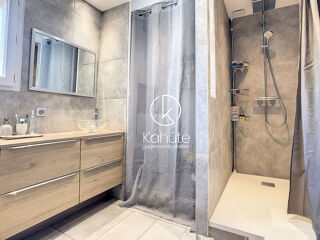  Appartement à louer 4 pièces 86 m²