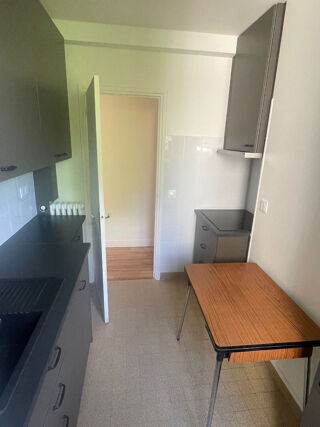  Appartement � louer 4 pi�ces 81 m�