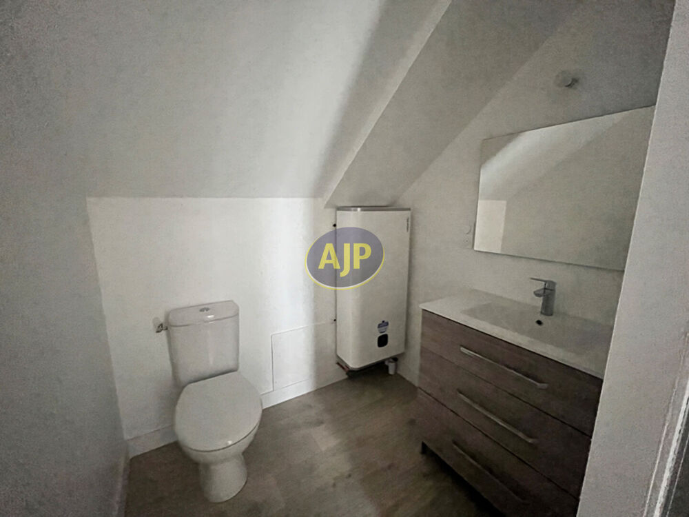 Location Appartement A LOUER APPARTEMENT T2 BOURG CLEGUEREC Cleguerec