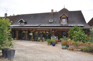 Maison 7 pièces 220 m² · à Saint Germain du Bois · 220 m² · 270 000 €