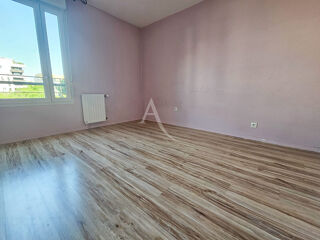  Appartement  louer 4 pices 79 m