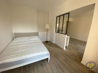  Appartement à louer 1 pièce 28 m²