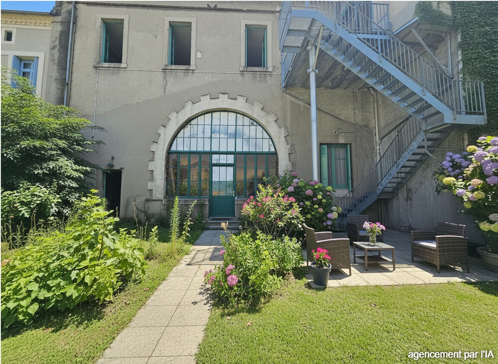 Vente Immeuble Hotel particulier du XIXe avec jardin et grand garage Carcassonne