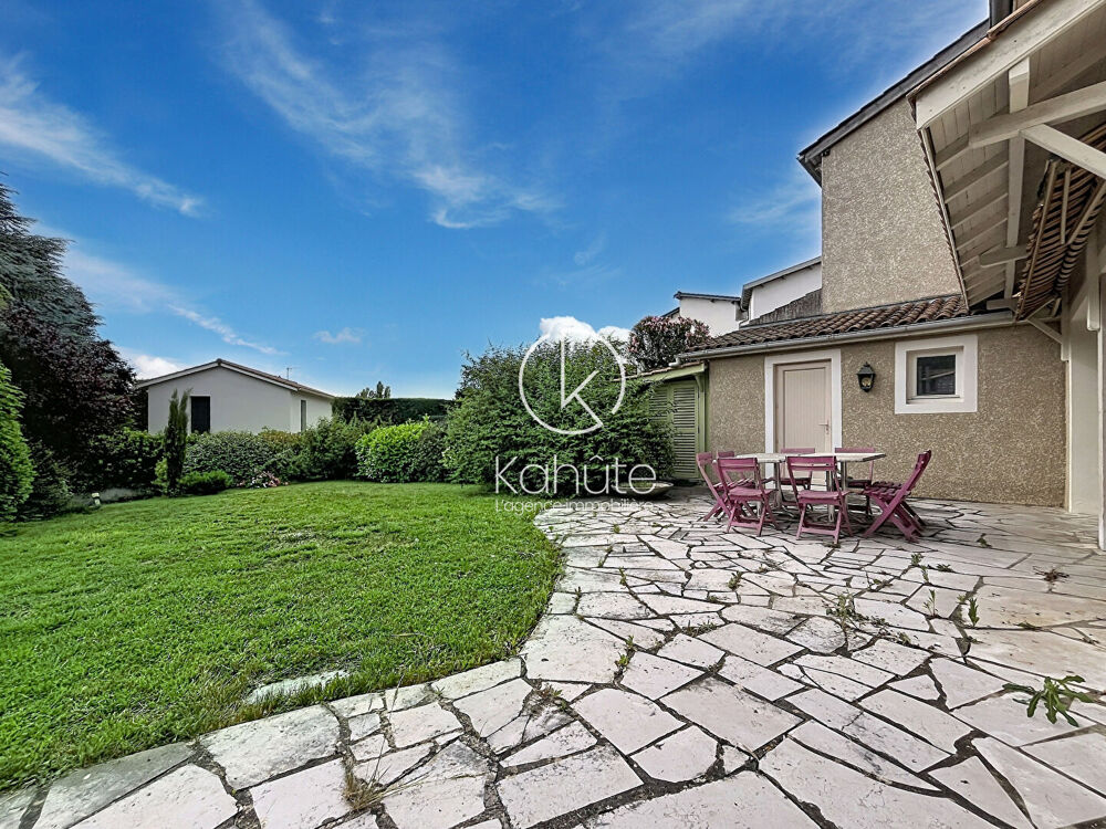 Maison 6 pièces 160 m² · à Collonges au Mont D Or · 160 m² · 650 000 €