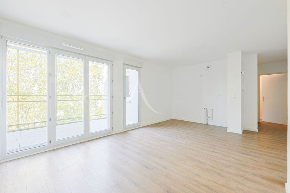 APPARTEMENT T4 78.25m² DERNIER ETAGE AVEC BALCON ET PK