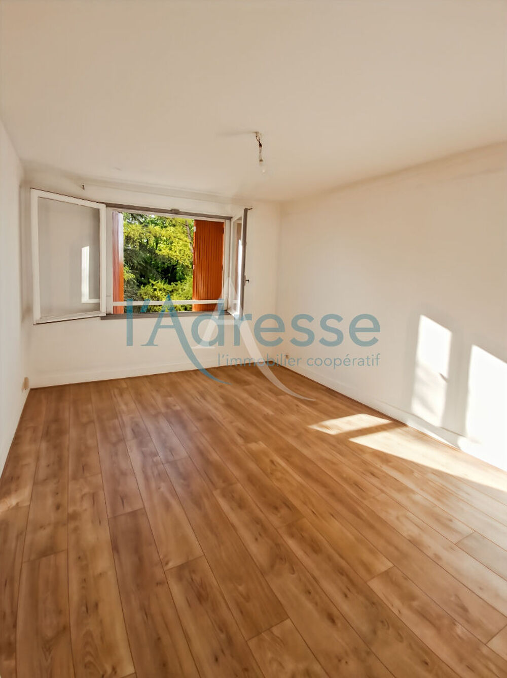 SURESNES Plateau Ouest 5' Tram
