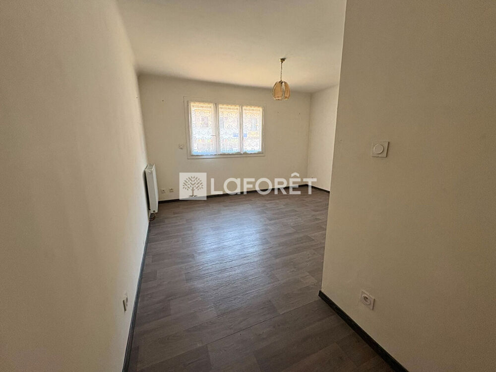 À vendre, appartement de 82 m² situé en rez-de-chaussée d'une copropriété calme et paisible à Amélie-les-Bains-Palalda.