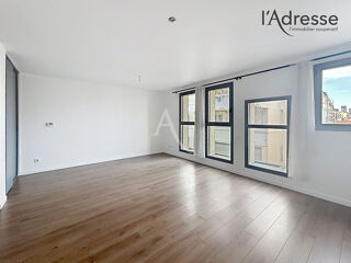  Appartement à louer 1 pièce 32 m²