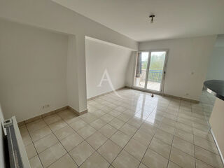  Appartement � louer 4 pi�ces 79 m�