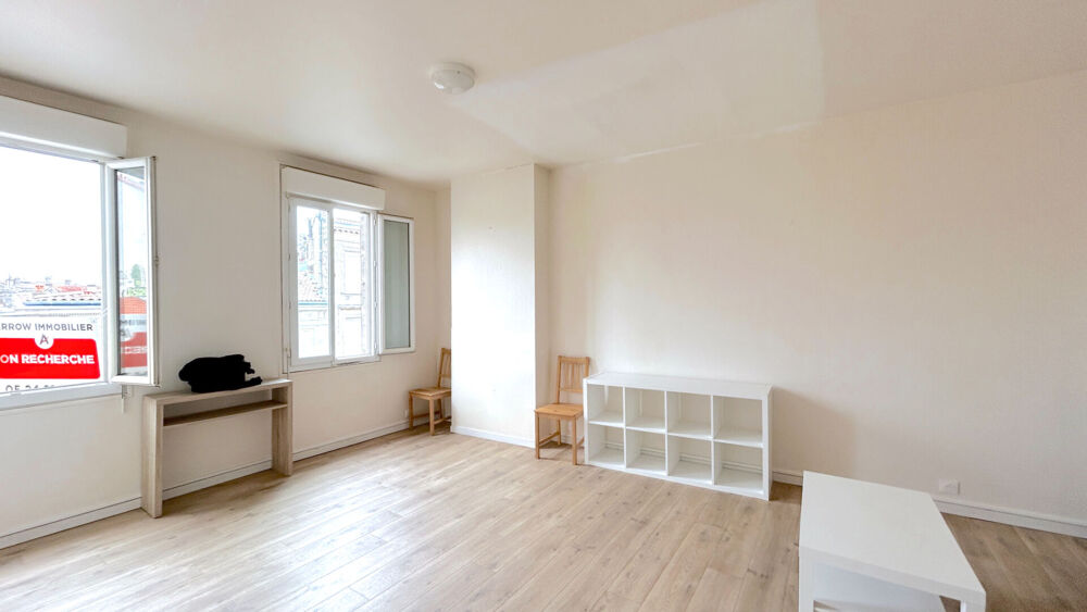 Location Appartement A LOUER APPARTEMENT 3 PIECES MEUBLÉS - SECTEUR BORDEAUX QUARTIER VICTOIRE-CAPUCINS Bordeaux