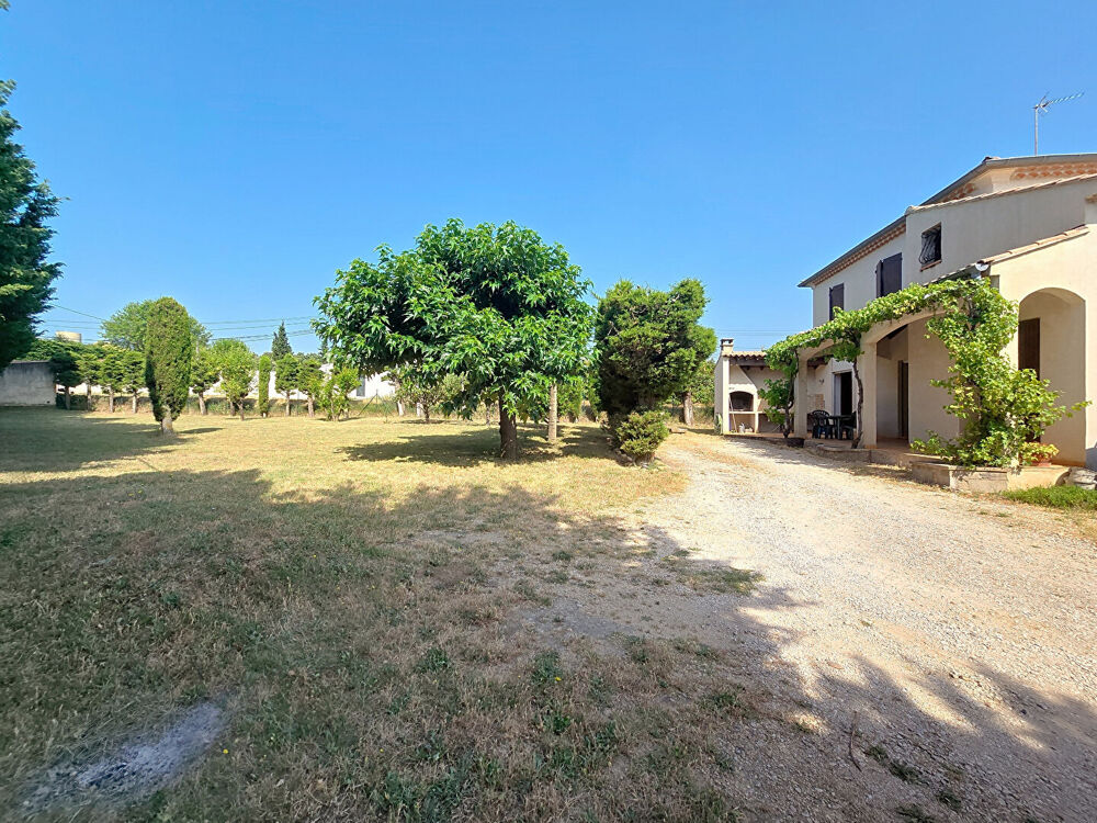 Vente Maison Maison Pujaut 5 pièce(s) 234 m2 - MAISON AVEC DEPENDANCES - TERRAINN 1760 m² - GARAGE Pujaut