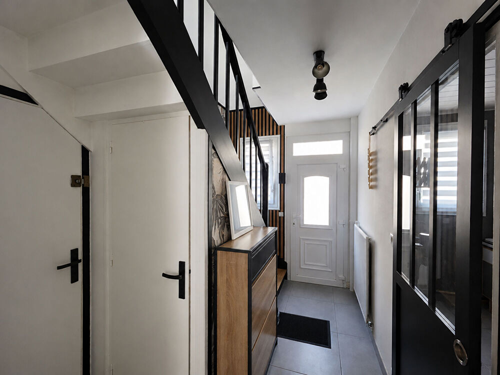 Vente Maison LE MANS . Maison de ville rénovée avec goût, à seulement 3 km du centre-ville ! Le mans
