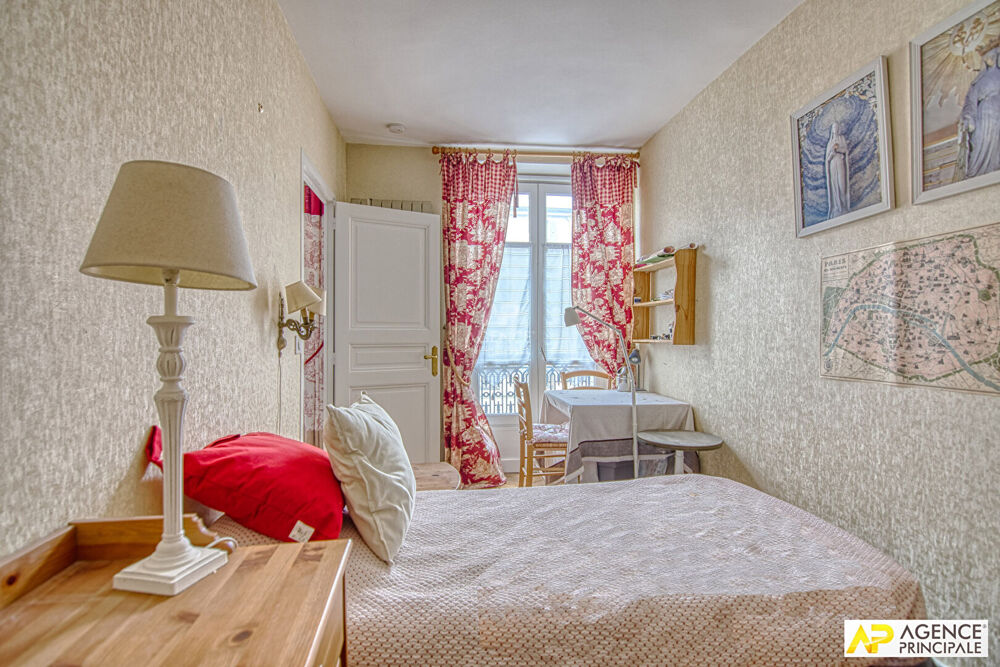 Vente Appartement Versailles Notre-Dame Paroisse Appartement 3 pièces 71.32 m² au sol situé au 2ème étage avec cave Versailles