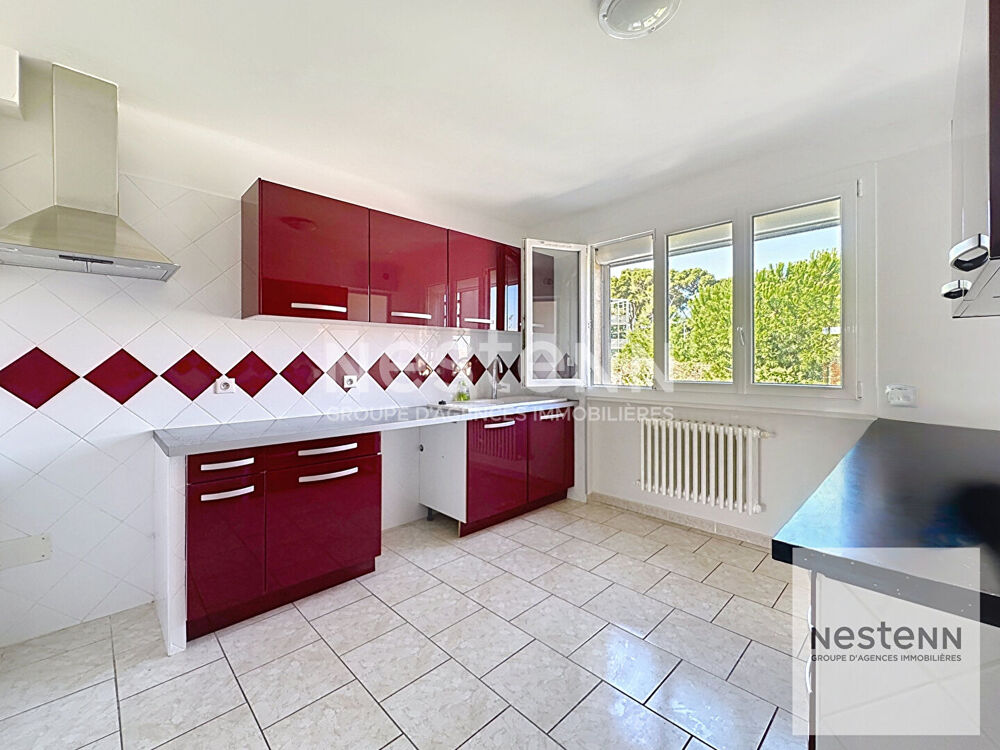 ISTRES : Appartement T4 à louer en dernier étage avec garage et parking