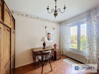  Appartement à louer 4 pièces 92 m²