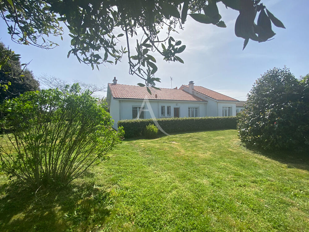Maison 5 pièces 111 m² · à Machecoul Saint Meme · 111 m² · 193 000 €