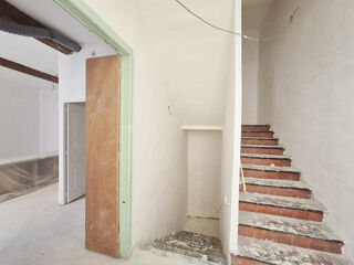  Immeuble à vendre 5 pièces 144 m²