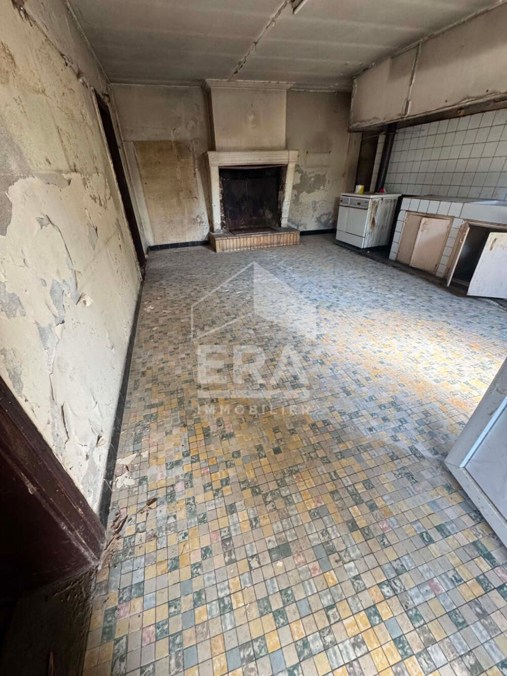 Vente Maison **Maison individuelle  ancienne à rénover 454 m² avec terrain 1 796 m² ? Grange en pierre, fort potentiel**33910 saint denis de St denis de pile