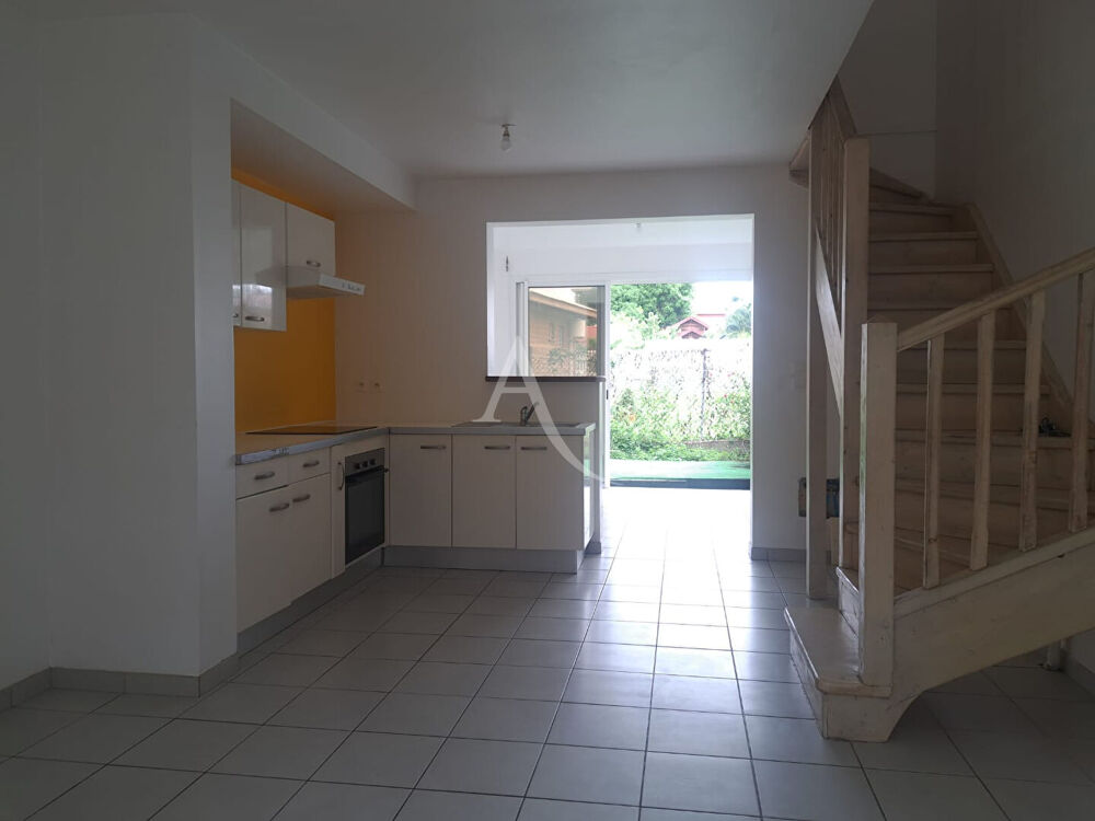 EXCEPTIONNEL: Appt T3 en duplex Pointe Faula au VAUCLIN.