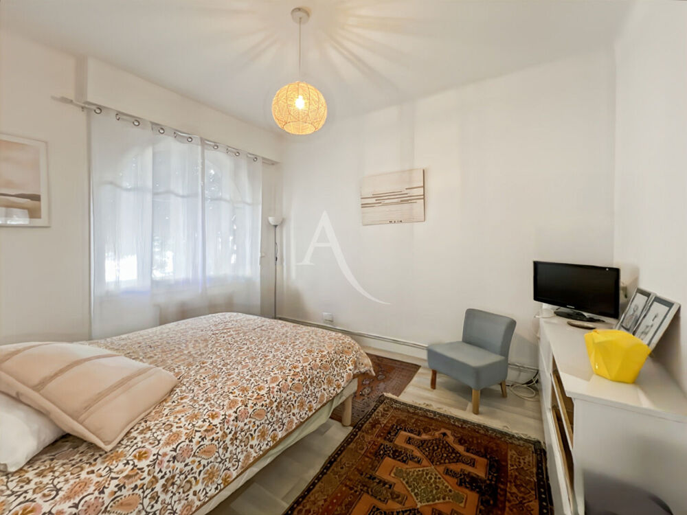 LE CANNET Maison indépendante de caractère avec 2 appartements et jardin