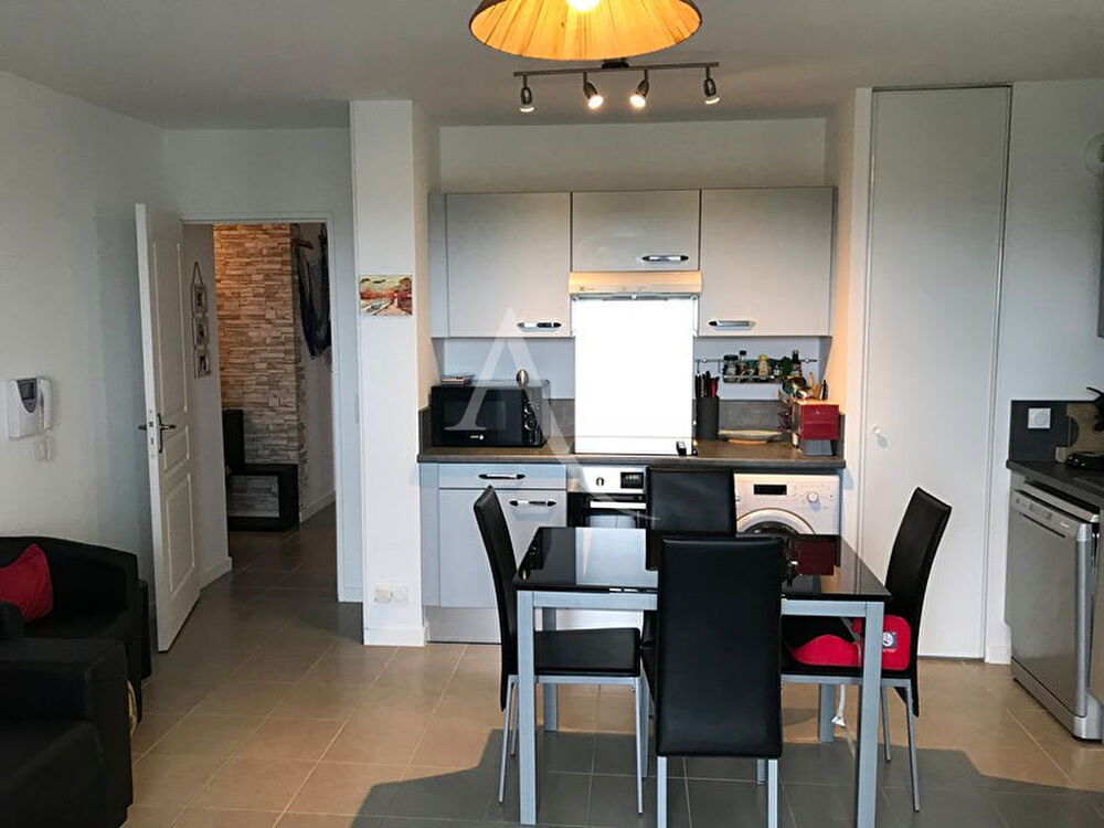 Location Appartement APPARTEMENT 2 chambres 65.71 m2 - Parking et cave Saint gilles croix de vie