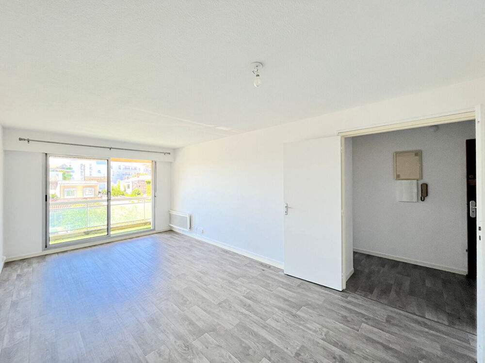 A LOUER APPARTEMENT 2 PIECES AVEC BALCON - SECTEUR BORDEAUX QUARTIER NANSOUTY