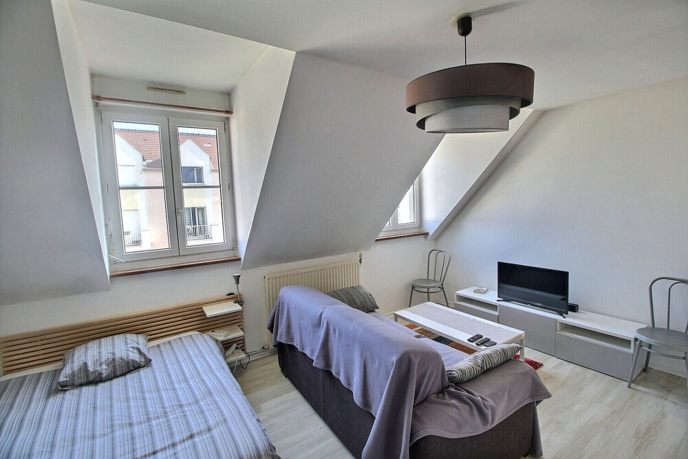 Studio Massy , centre ville, 26.26 m2 Carrez - 28,88 m² au sol