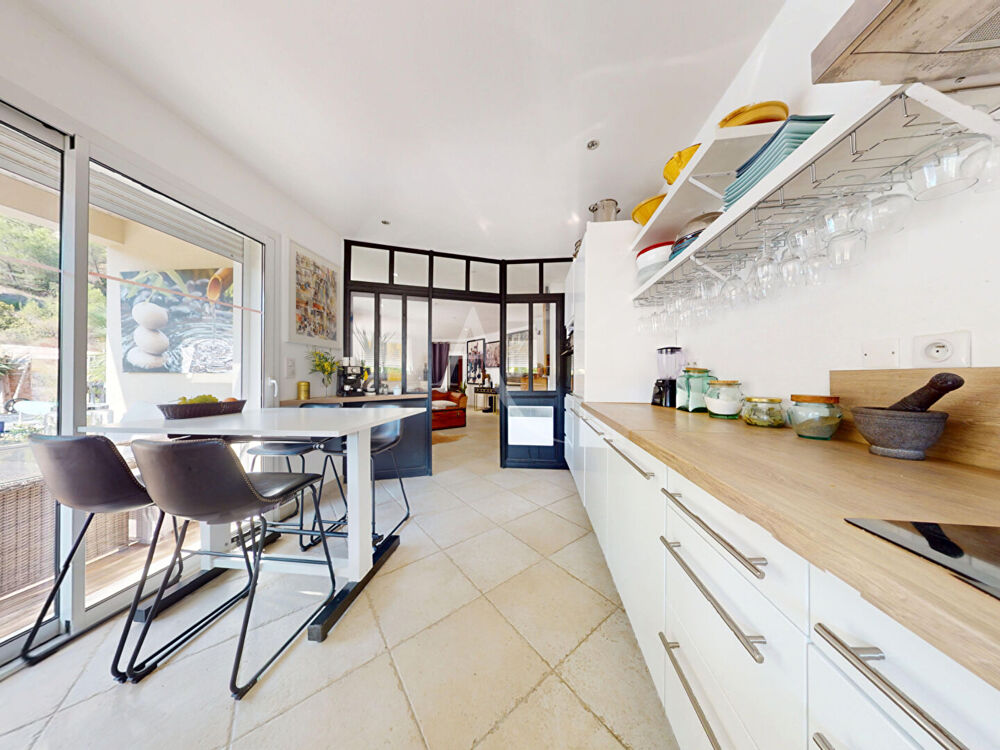 Vente Maison Belle Villa 5 pièce(s) 115 m2 Montbrun des corbieres