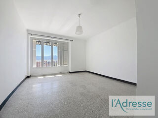  Appartement à louer 3 pièces 84 m²