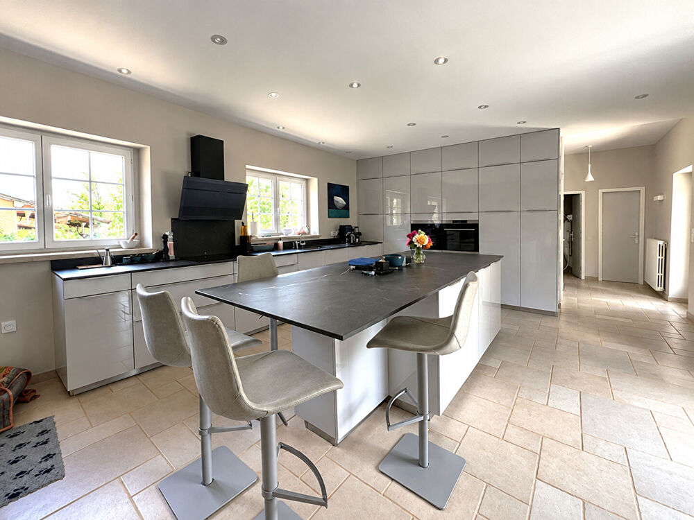 Vente Maison Superbe propriété en pierre - 8 hectares, environnement préservé et prestations de qualité Verfeil