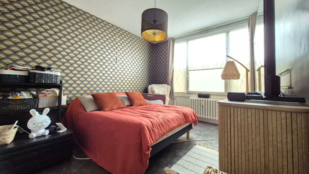 Superbe appartement lumineux avec 3 chambres dans une résidence prisée, avec cave et stationnement