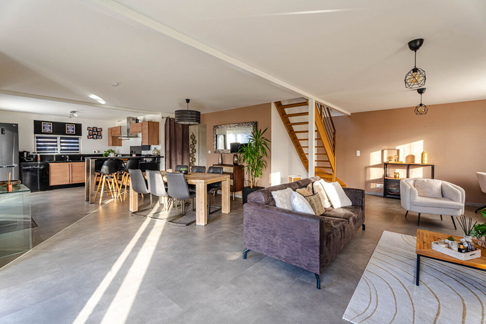 Maison 6 pièce(s) 165 m2