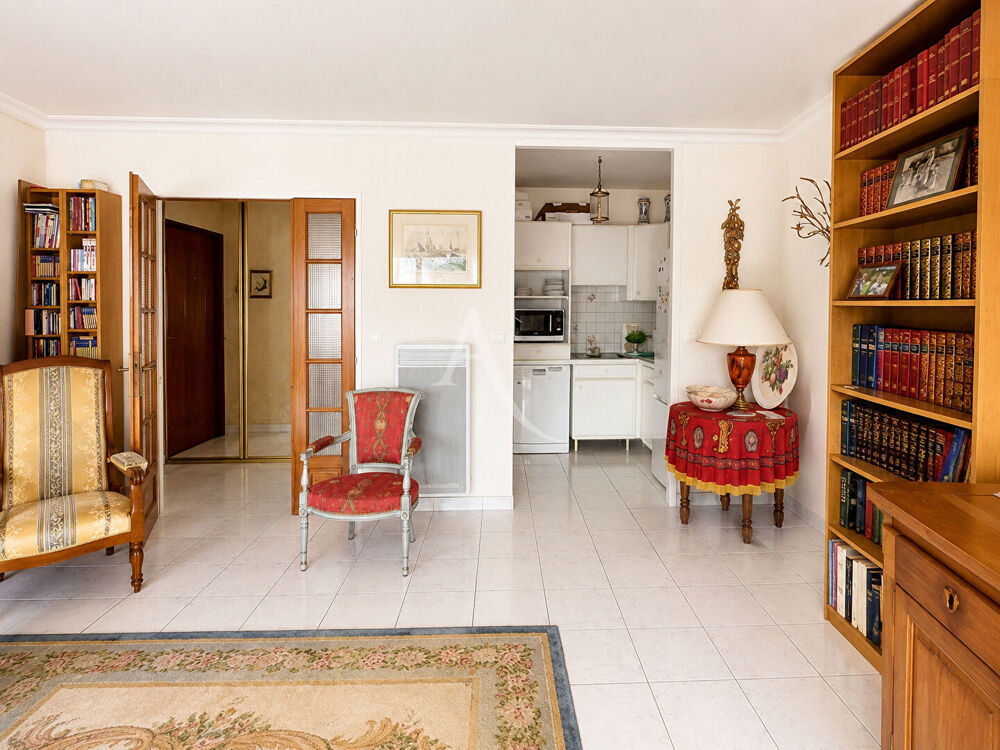 Vente Appartement Appartement  2 chambres avec garage et cave en centre ville Les sables d olonne