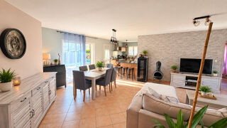 Vente Maison Exclusivité - Pavillon de plain-pied avec 4 chambres, Bureau et piscine Chaniers