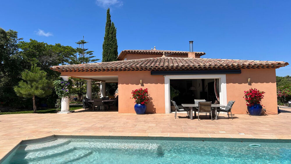 Saint-Aygulf - Villa néo-provençale 220 m², 4 chambres + T2 indépendant, piscine, jardin 1 250 m²