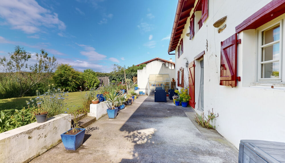 à vendre  Maison Larressore (64480)