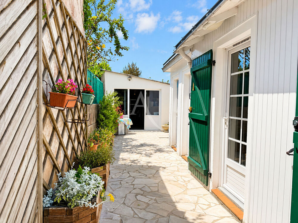 Vente Maison Maison coeur de Croix de Vie avec jardin et dépendances Saint gilles croix de vie