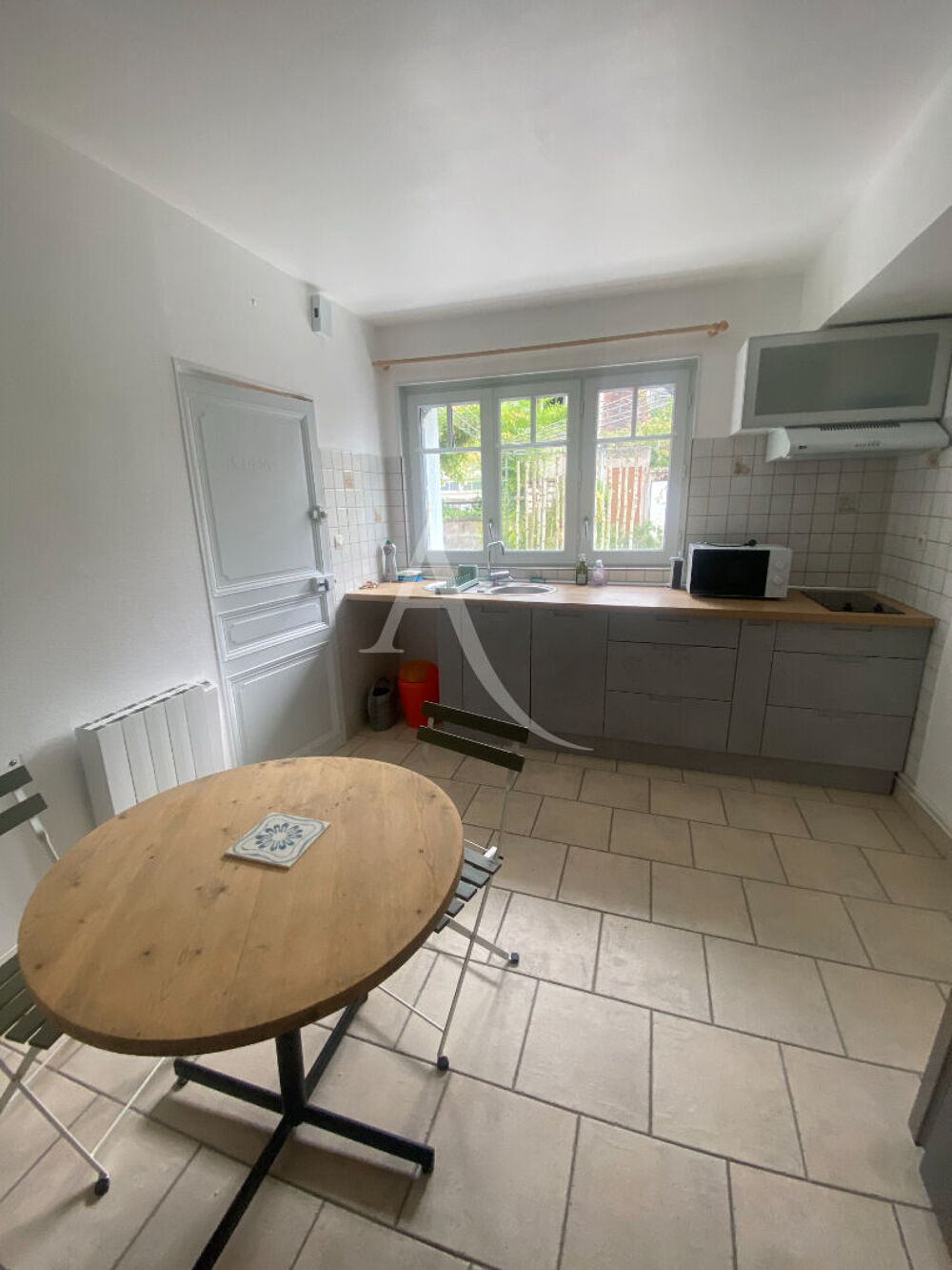 Location Appartement Appartement Veuzain Sur Loire studio meublé 22.69 m2 Veuzain sur loire