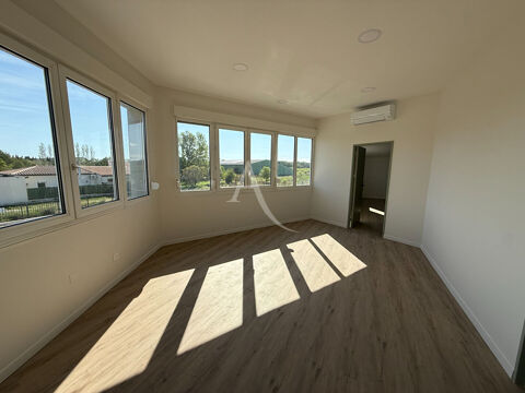 BUREAUX RENOVES AVEC GRAND PARKING A VILLESEQUELANDE 980 11170 Villesequelande