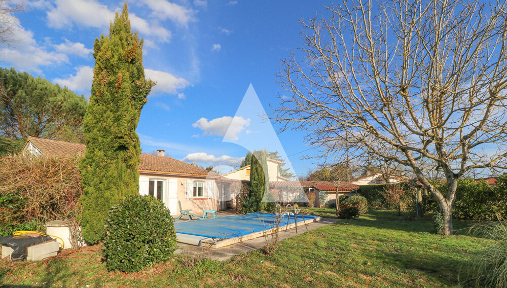Maison de 122 m² avec Piscine et Grand Terrain Arboré Secteur Lavaur Ambres 4 pièce(s)