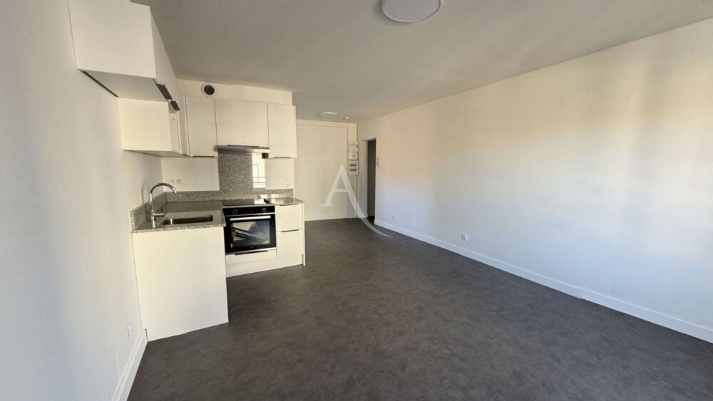Studio MORANGIS 1 pièce 31.82 m²