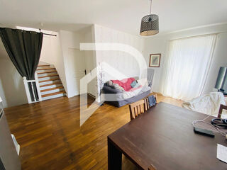  Appartement à louer 4 pièces 87 m²