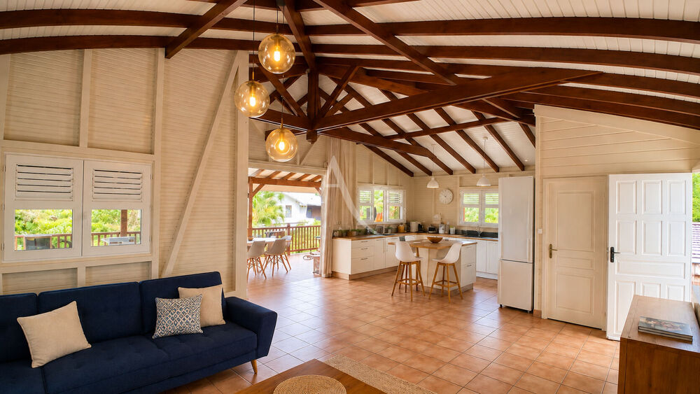 Vente Maison Villa quatre chambres avec piscine et environnement paisible sur les hauteurs de Fort de France Fort de france