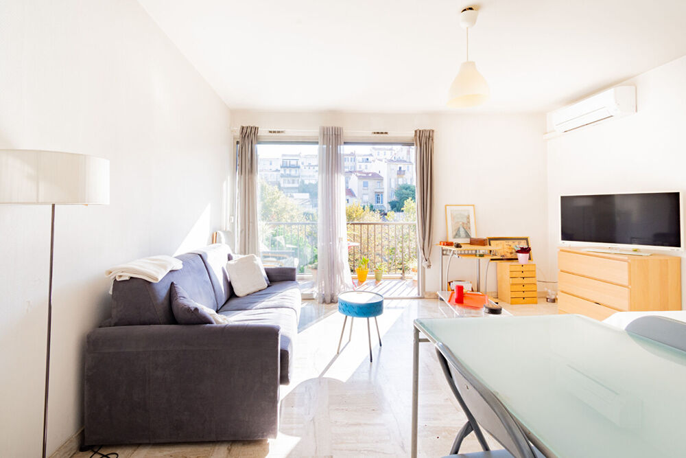 Vente Appartement Appartement de type 1 - avec balcon et cave - Investisseur, coup de coeur assuré  Saint-Victor (7e) Marseille 7