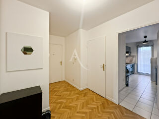  Appartement à louer 3 pièces 68 m²