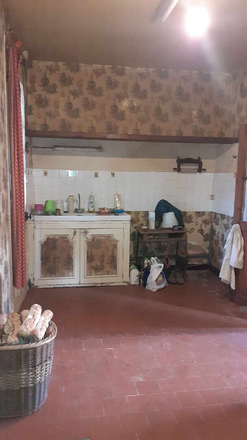 Vente Maison Dix minutes de VERNEUIL SUR AVRE, maison de village avec jardin clos d'une contenance de 550m². Verneuil sur avre