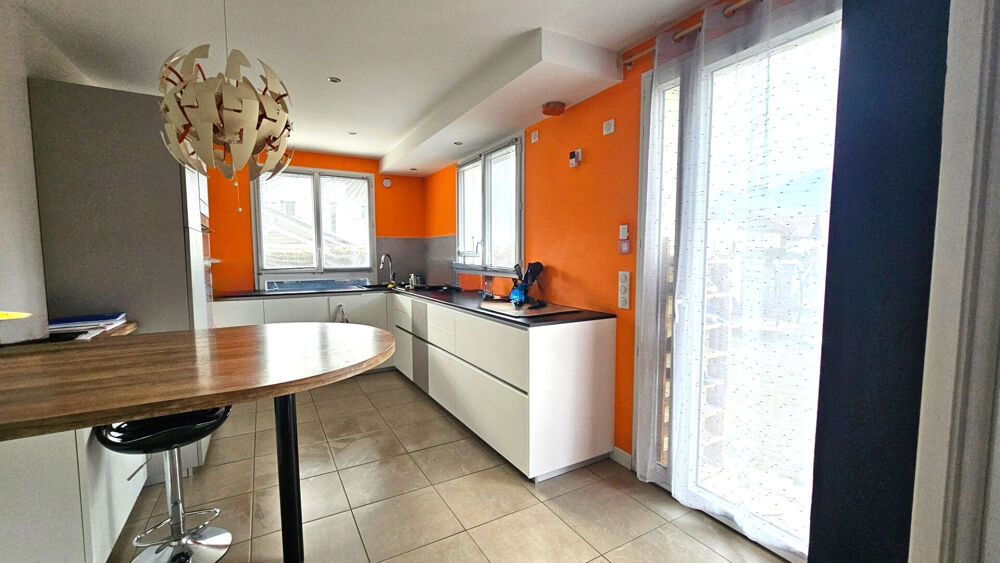 Grande maison familiale rénovée, coeur de ville