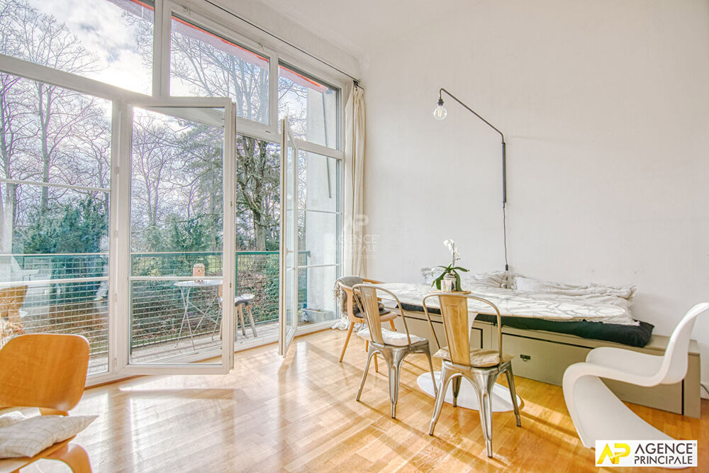 Vente Appartement Versailles Montreuil Appartement 4 Pièces 83 m² carrez situé au 1er étage avec balcon , cave et jardin de copropriété  - ce(s) Versailles